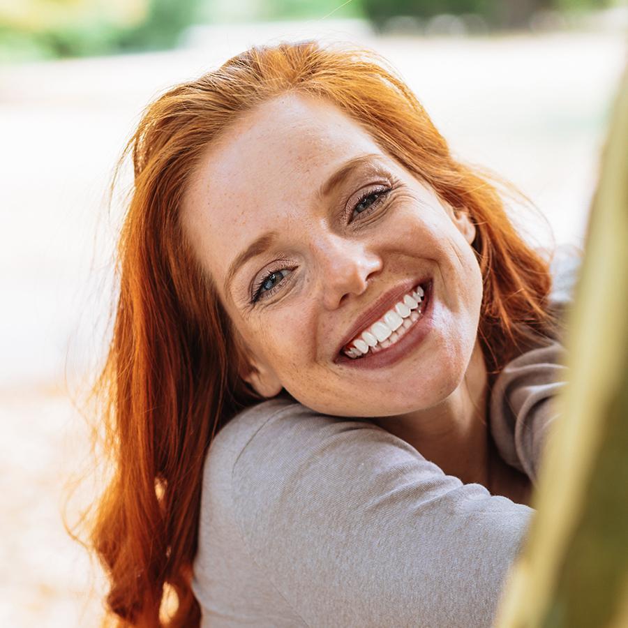 cosmetic composite dental fillings in Santa Maria showing woman with lovely smile